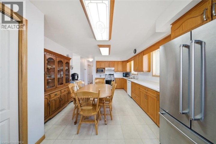 Photo 10 at 136 Woodlawn Avenue, Woodlawn, Brantford