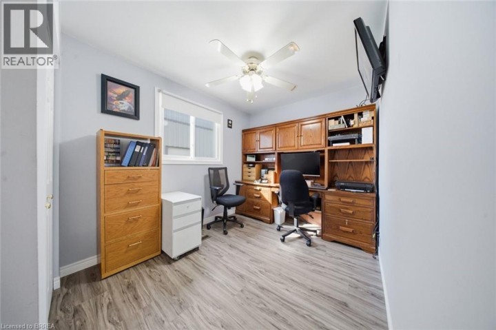 Photo 18 at 136 Woodlawn Avenue, Woodlawn, Brantford