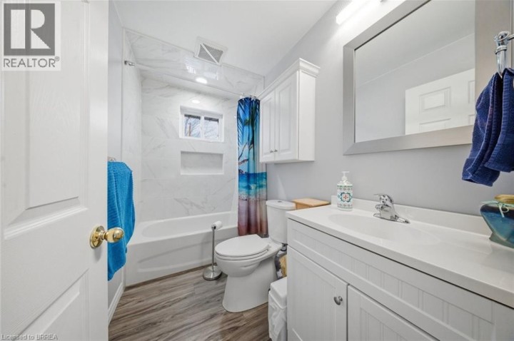 Photo 21 at 136 Woodlawn Avenue, Woodlawn, Brantford