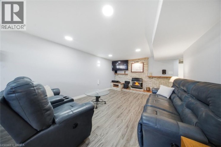 Photo 23 at 136 Woodlawn Avenue, Woodlawn, Brantford