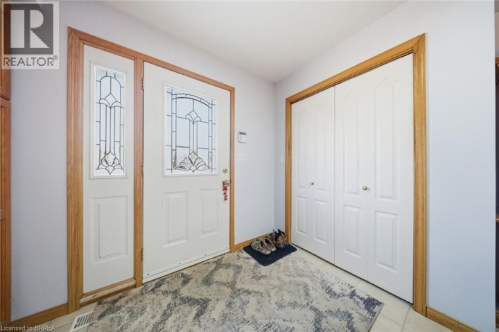 Photo 9 at 136 Woodlawn Avenue, Woodlawn, Brantford