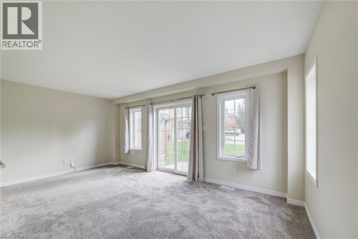 Photo 18 at 40 - 50 Pinnacle Drive, Pioneer Park / Doon / Wyldwoods, Kitchener