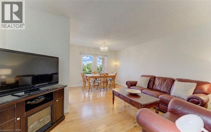 Photo 12 at 190 Natchez Road, Stanley Park / Centreville, Kitchener