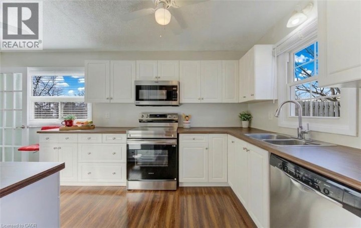 Photo 5 at 190 Natchez Road, Stanley Park / Centreville, Kitchener