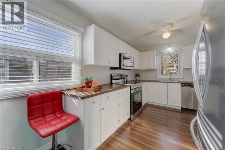 Photo 9 at 190 Natchez Road, Stanley Park / Centreville, Kitchener