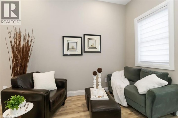 Photo 5 at 16 Mt. Pleasant Street, Old West Brant, Brantford