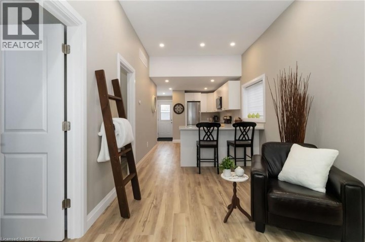 Photo 6 at 16 Mt. Pleasant Street, Old West Brant, Brantford