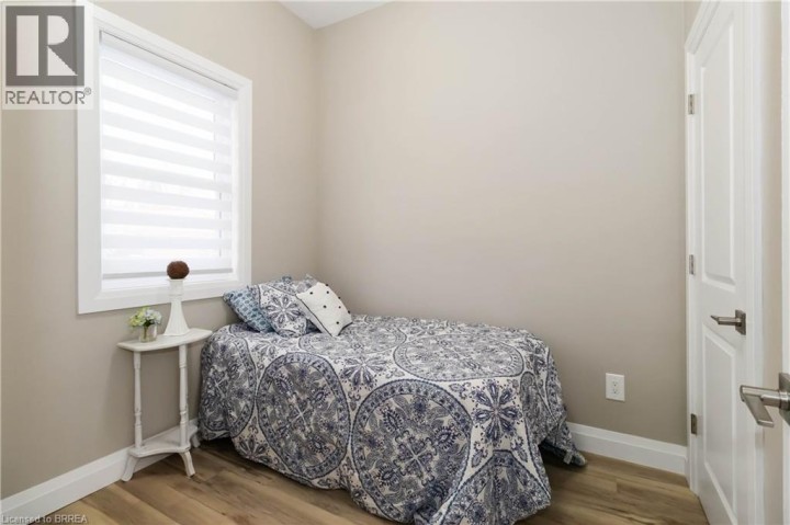 Photo 9 at 16 Mt. Pleasant Street, Old West Brant, Brantford