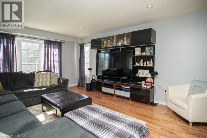 Photo 8 at 28 Barrett Avenue, Cainsville / Brookfield, Brantford