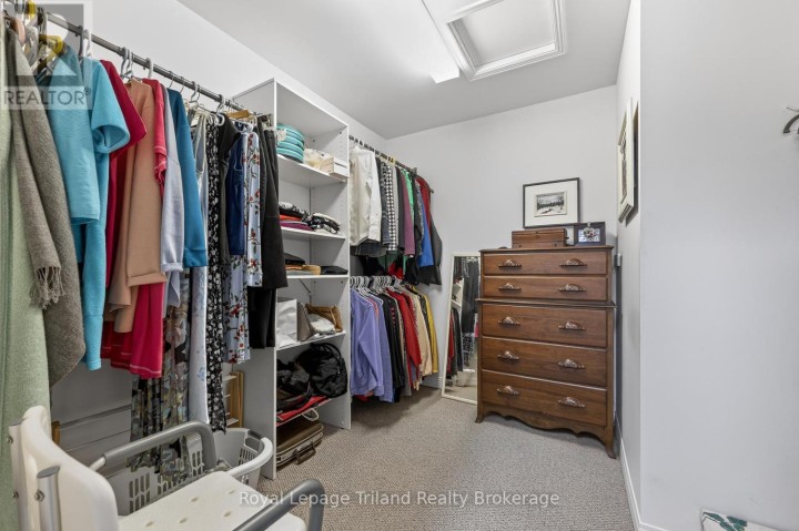 Photo 19 at 637 Lansdowne Avenue, Woodstock - North, Woodstock