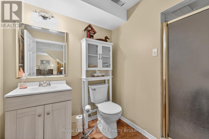 Photo 27 at 637 Lansdowne Avenue, Woodstock - North, Woodstock