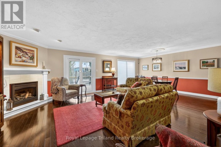 Photo 5 at 637 Lansdowne Avenue, Woodstock - North, Woodstock