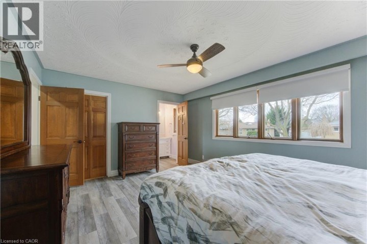 Photo 16 at 449 Greenfield Avenue, Fairview / Kingsdale, Kitchener