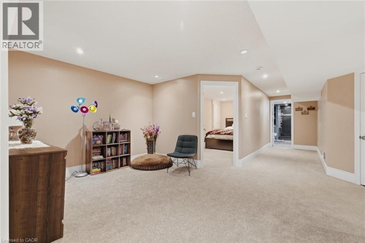 Photo 38 at 29 Hansford Drive, Cainsville / Brookfield, Brantford