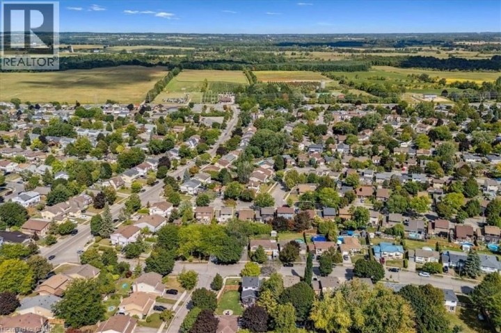 Photo 39 at 9 Inglewood Street, Lynden Hills, Brantford