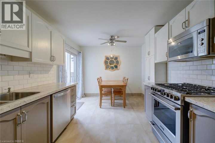 Photo 12 at 31 Coxwell Crescent, Brantwood Park, Brantford