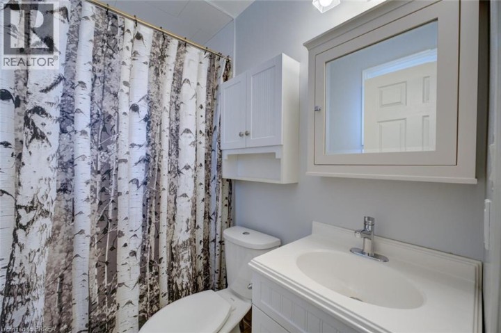 Photo 21 at 31 Coxwell Crescent, Brantwood Park, Brantford