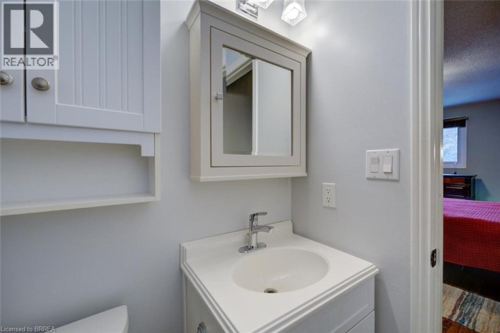 Photo 22 at 31 Coxwell Crescent, Brantwood Park, Brantford