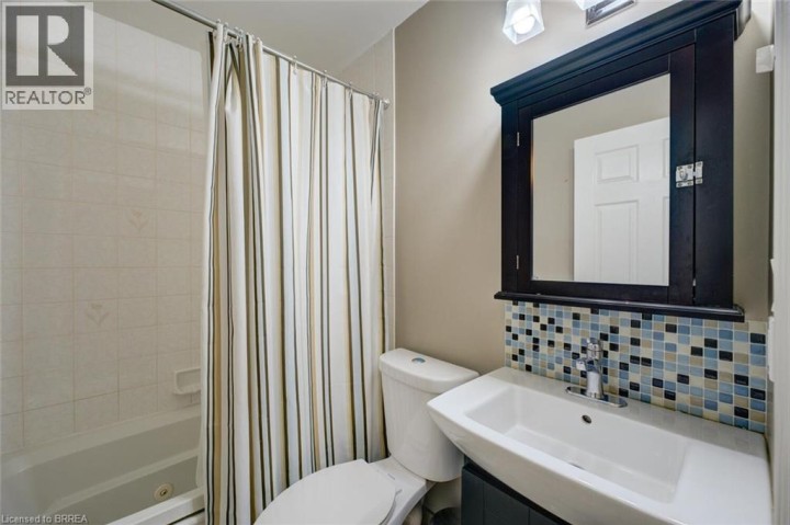 Photo 27 at 31 Coxwell Crescent, Brantwood Park, Brantford