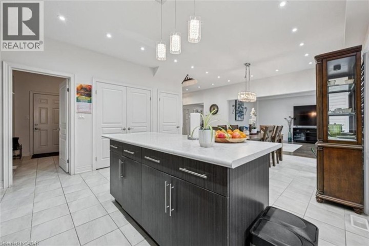 Photo 11 at 77 Eaglecrest Street, Bridgeport, Kitchener