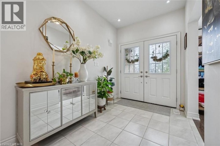 Photo 2 at 77 Eaglecrest Street, Bridgeport, Kitchener