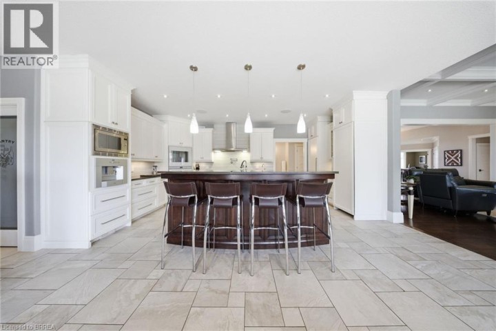 Photo 12 at 29 Wallace Court, Sw Rural, Brantford