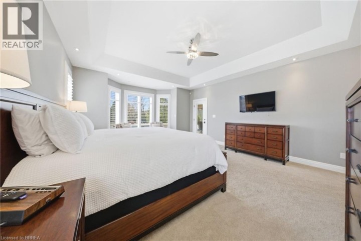 Photo 18 at 29 Wallace Court, Sw Rural, Brantford