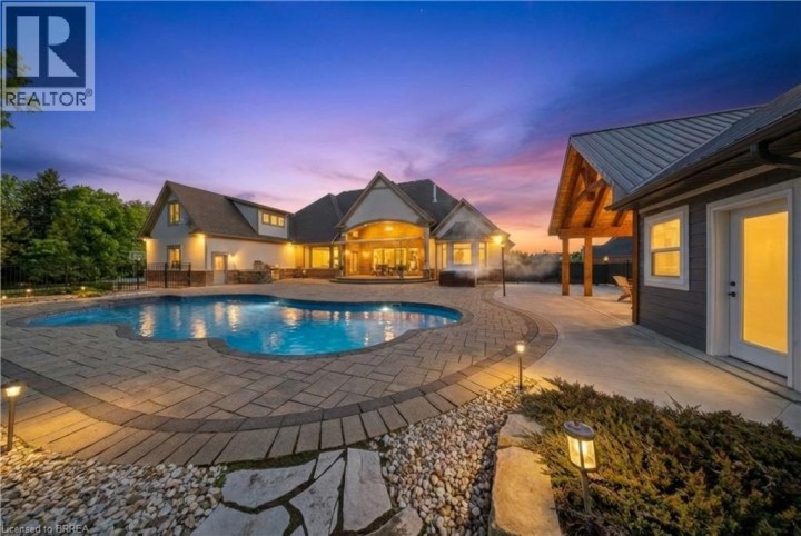 Photo 40 at 29 Wallace Court, Sw Rural, Brantford