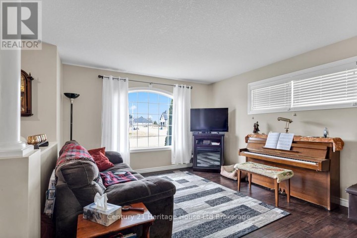 Photo 5 at 69 William Street, Tillsonburg