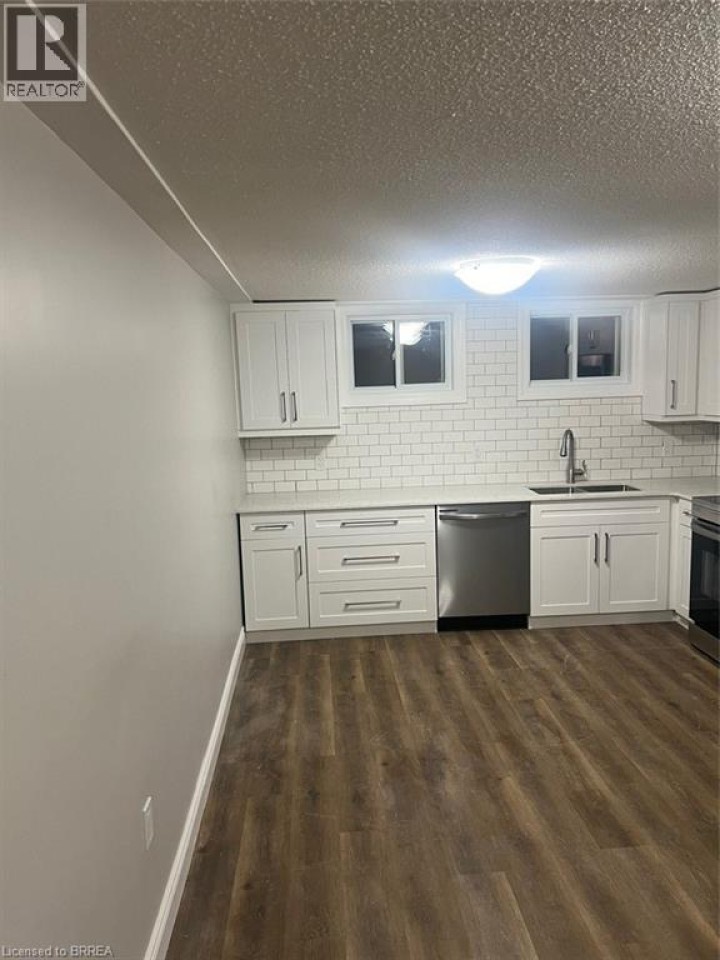Photo 17 at 54 Debby Crescent, North Park / Wood St., Brantford