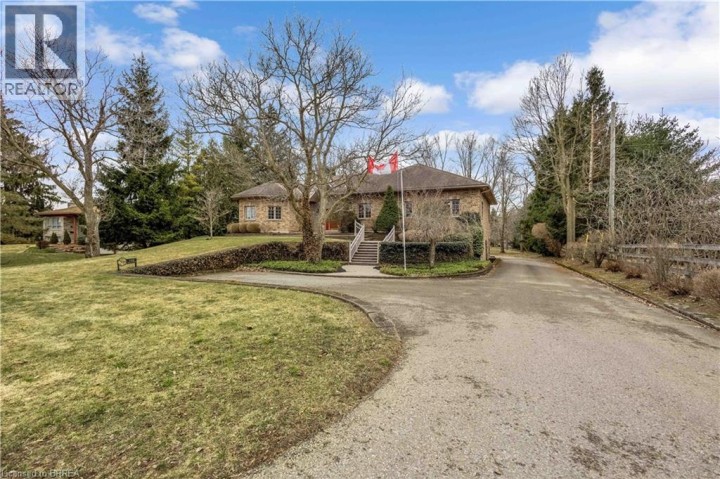 Photo 3 at 103 Tutela Heights Road, Tutela Heights, Brantford