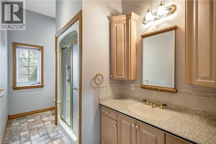 Photo 27 at 103 Tutela Heights Road, Tutela Heights, Brantford