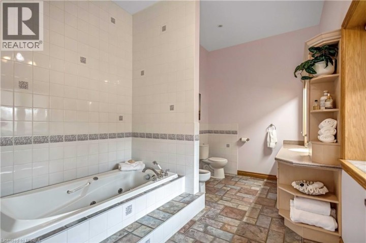 Photo 23 at 103 Tutela Heights Road, Tutela Heights, Brantford