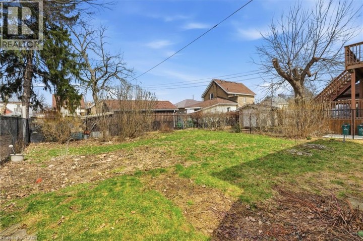 Photo 26 at 56 Victoria Street, Victoria / Arthur, Brantford