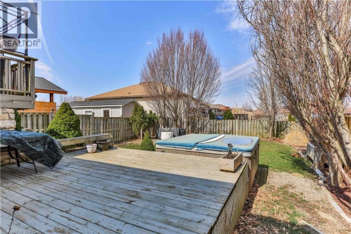 Photo 33 at 3 Oliver Court, Donegal / Mcguiness, Brantford