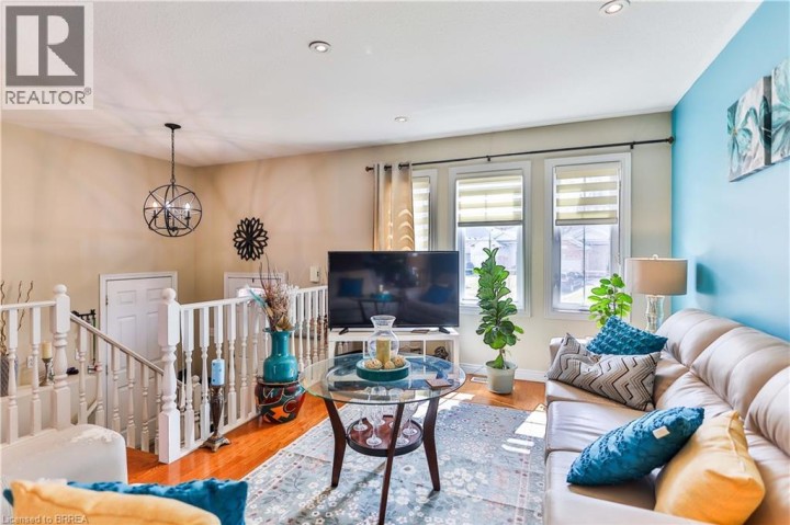 Photo 7 at 3 Oliver Court, Donegal / Mcguiness, Brantford