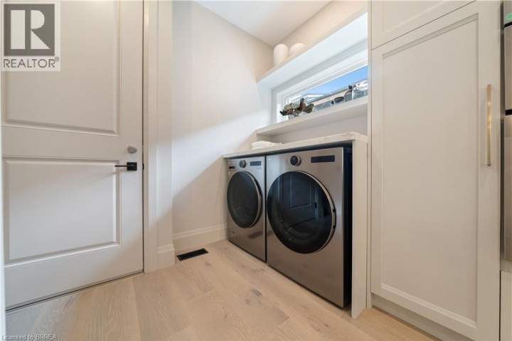 Photo 22 at 163 Parkside Drive, Holmedale, Brantford