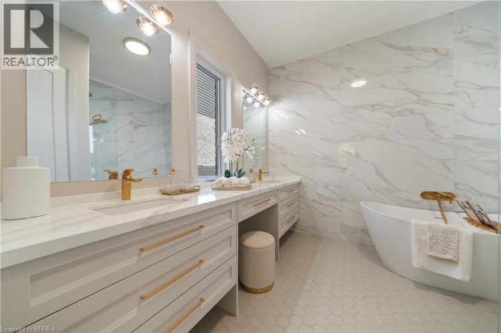 Photo 27 at 163 Parkside Drive, Holmedale, Brantford