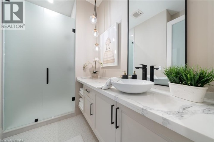 Photo 30 at 163 Parkside Drive, Holmedale, Brantford