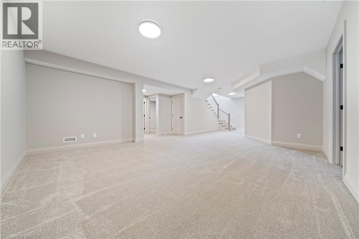 Photo 33 at 163 Parkside Drive, Holmedale, Brantford