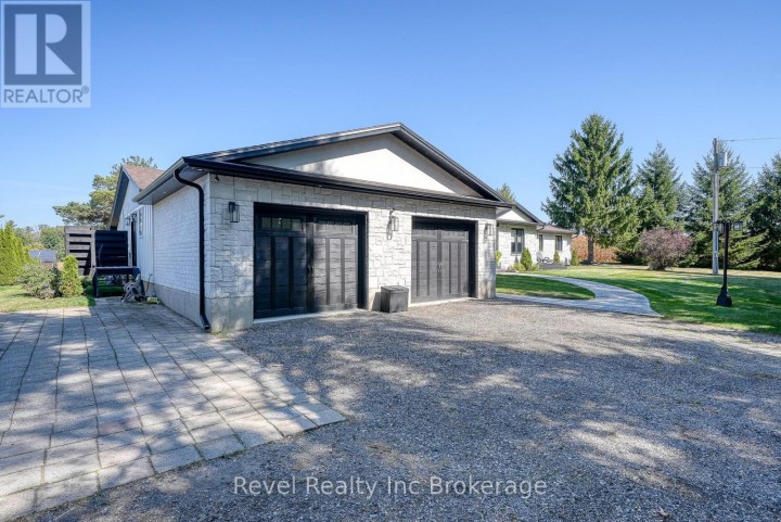 Photo 3 at 403269 Robinson Road, Rural South-west Oxford, South-West Oxford