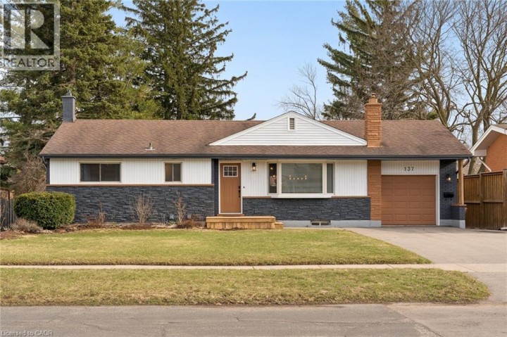 Photo 1 at 137 Donald Street, Heritage Park / Rosemount, Kitchener