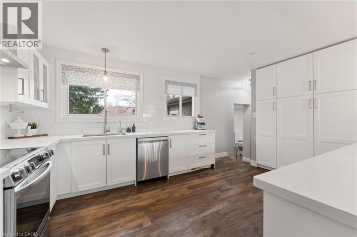Photo 10 at 137 Donald Street, Heritage Park / Rosemount, Kitchener