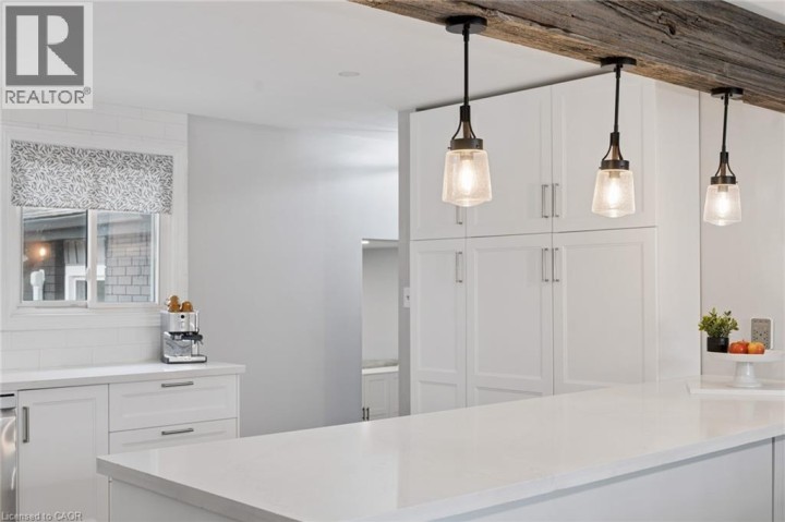 Photo 14 at 137 Donald Street, Heritage Park / Rosemount, Kitchener