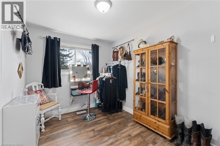Photo 15 at 137 Donald Street, Heritage Park / Rosemount, Kitchener