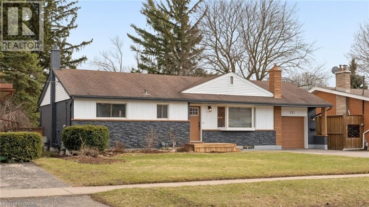 Photo 2 at 137 Donald Street, Heritage Park / Rosemount, Kitchener