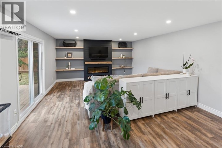 Photo 20 at 137 Donald Street, Heritage Park / Rosemount, Kitchener