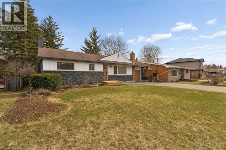 Photo 5 at 137 Donald Street, Heritage Park / Rosemount, Kitchener