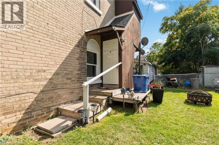 Photo 5 at 22 Park Avenue, Victoria / Arthur, Brantford