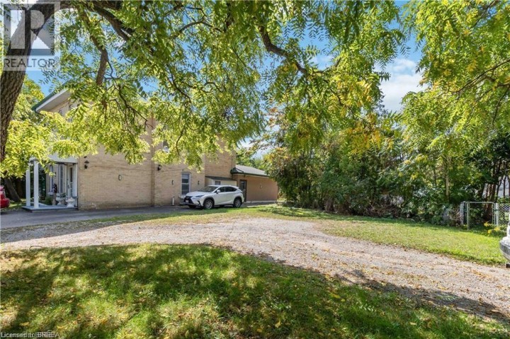 Photo 6 at 22 Park Avenue, Victoria / Arthur, Brantford